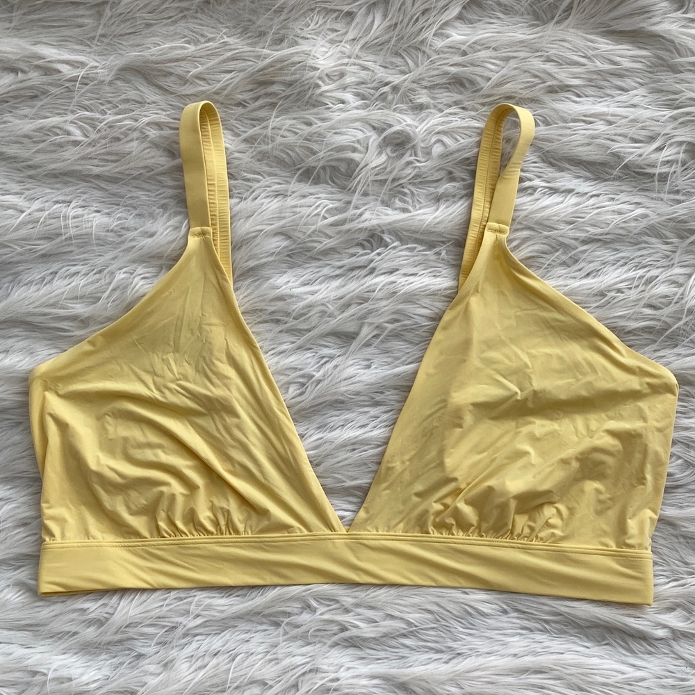 Fabletics | Fine Touch Triangle Bralette